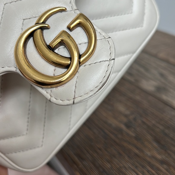 Gucci Marmont matelassé leather super mini bag - Picture 13 of 14